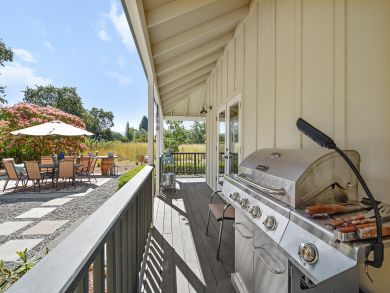 Four Bedroom Vacation Home with Hot Tub in Sonoma Valley