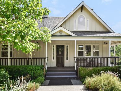 Four Bedroom Vacation Home with Hot Tub in Sonoma Valley
