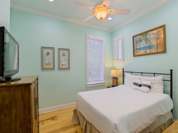 Panama City Vacation Home Four Bedrooms Sleeps 11