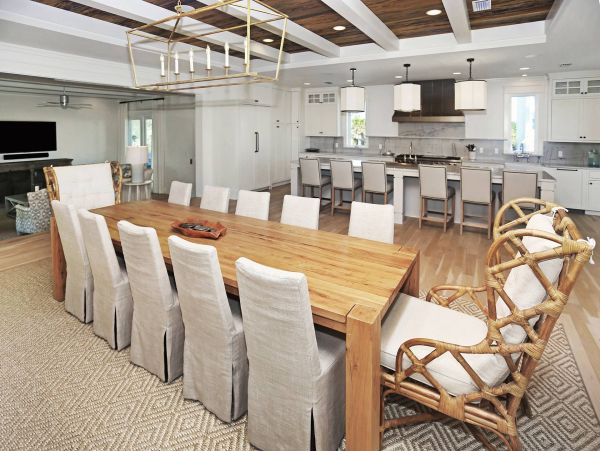 Six Bedroom Luxury Vacation Home in Blue Mountain Beach