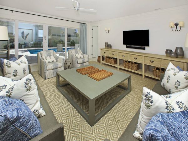 Six Bedroom Luxury Vacation Home in Blue Mountain Beach