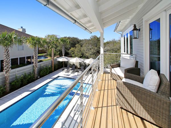 Six Bedroom Luxury Vacation Home in Blue Mountain Beach