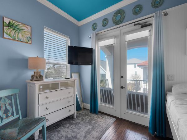 Steps to Beach Vacation Pool Home in Destin Luxury, Luxury! main House & Guest House