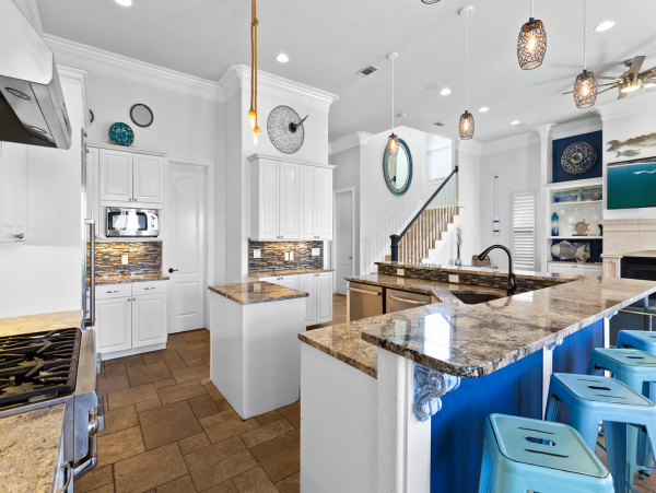 Steps to Beach Vacation Pool Home in Destin Luxury, Luxury! main House & Guest House