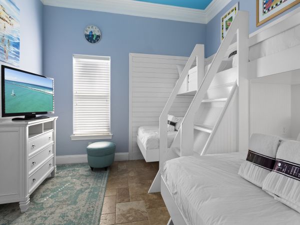 Steps to Beach Vacation Pool Home in Destin Luxury, Luxury! main House & Guest House