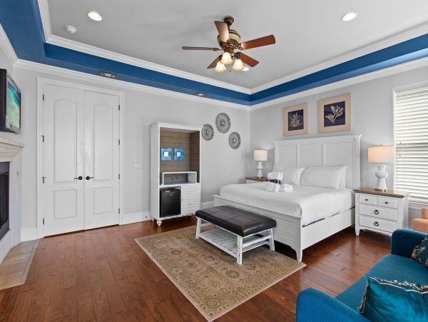 Steps to Beach Vacation Pool Home in Destin Luxury, Luxury! main House & Guest House