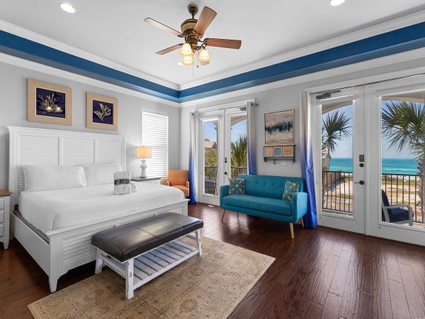 Steps to Beach Vacation Pool Home in Destin Luxury, Luxury! main House & Guest House