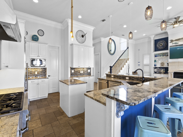 Steps to Beach Vacation Pool Home in Destin Luxury, Luxury! main House & Guest House