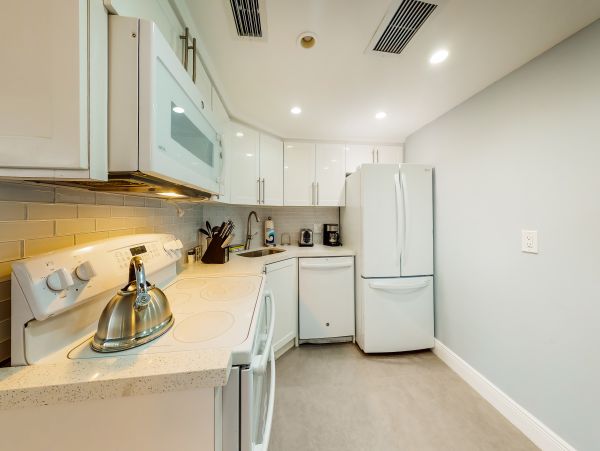 Miami Beach Vacation Condo Ocean Views Two Bedroom
