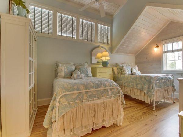 Santa Rosa Vacation Home Four Bedroom Steps To The Beach