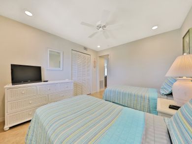 Cocoa Beach Condo 939262