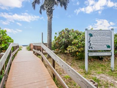 Cocoa Beach Condo 939281