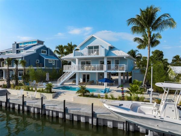 Islamorada Vacation Home Three Bedroom Plus Den