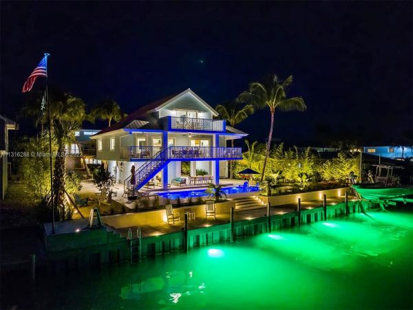 Islamorada Vacation Home Three Bedroom Plus Den