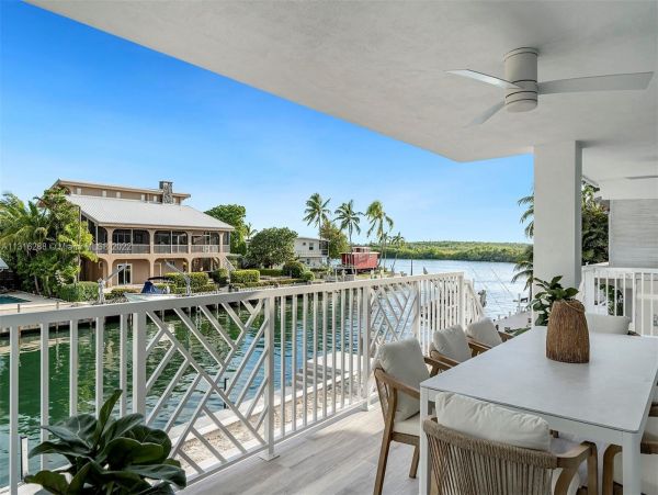 Islamorada Vacation Home Three Bedroom Plus Den