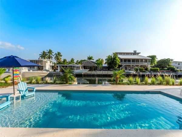 Islamorada Vacation Home Three Bedroom Plus Den