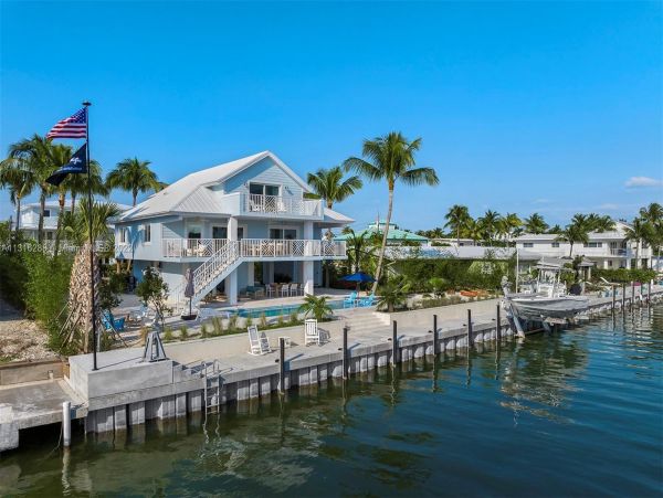 Islamorada Vacation Home Three Bedroom Plus Den