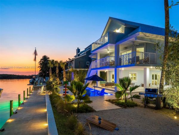 Islamorada Vacation Home Three Bedroom Plus Den
