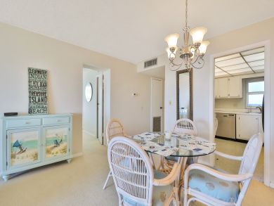 Treasure Island Condo 939438