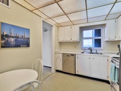 Treasure Island Condo 939438