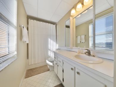 Treasure Island Condo 939438