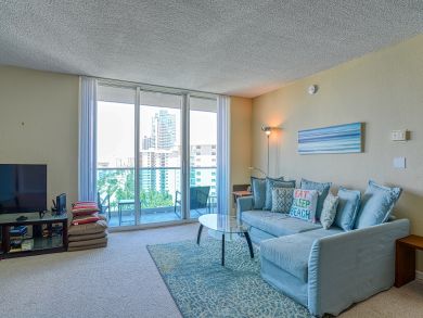 Hollywood Condo 939489