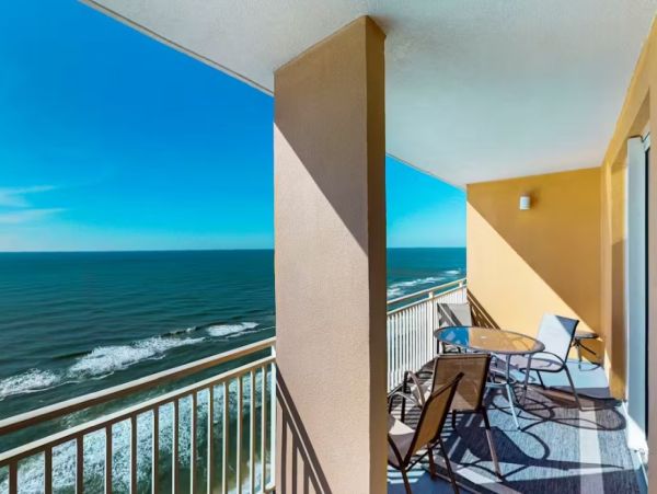 Two Bedroom Beautiful Gulf Front Condo in Panama City Beach