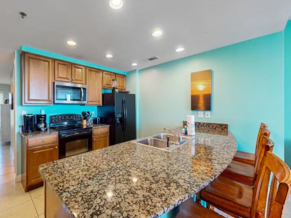 Two Bedroom Beautiful Gulf Front Condo in Panama City Beach