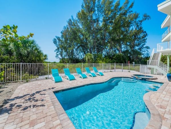 Beautiful Anna Maria Vacation Home with Private Beach Access