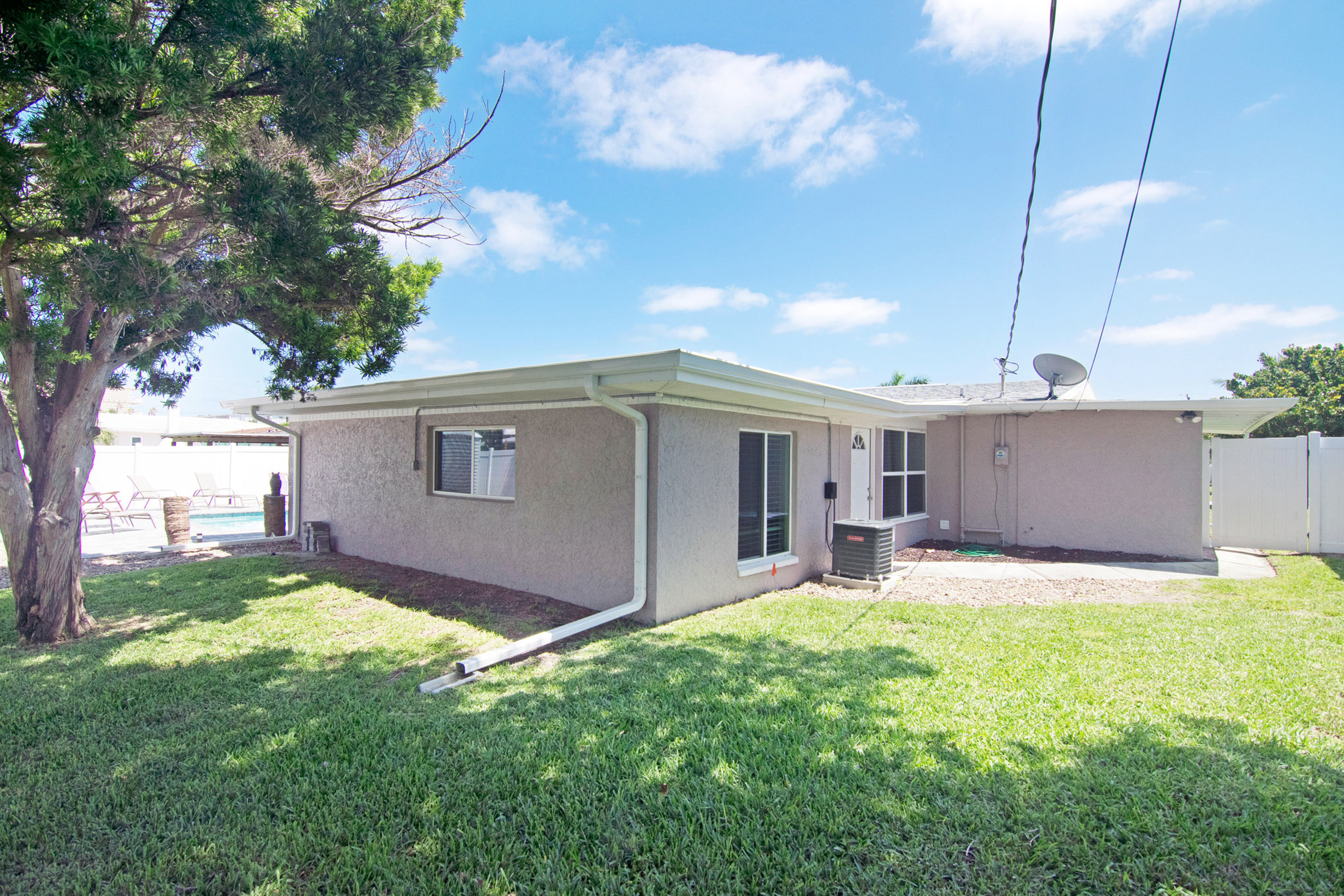 Cocoa Beach Home 939588