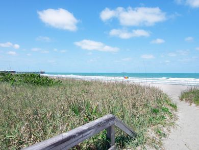 Cocoa Beach Home 939588
