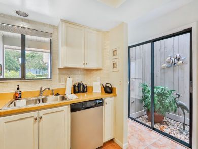 New Smyrna Beach Condo 939622
