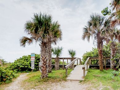 Cocoa Beach Condo 939628