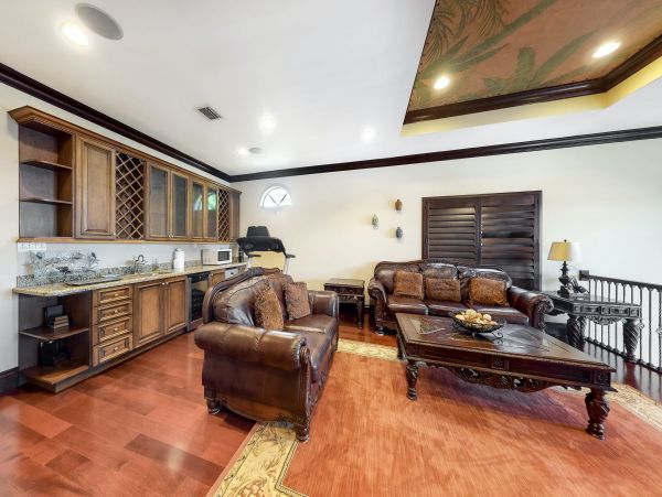 FLORIDA KEYS - MARATHON 4 BEDROOM TWO POOLS HOME ON CANAL