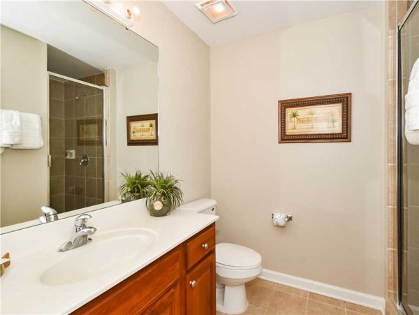 Heart of Destin condo with a  full gulf view
