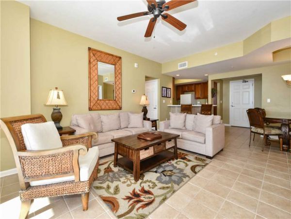 Heart of Destin condo with a  full gulf view