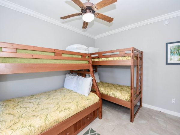 Destin Luxury Vacation Condo Stylish Views Pool