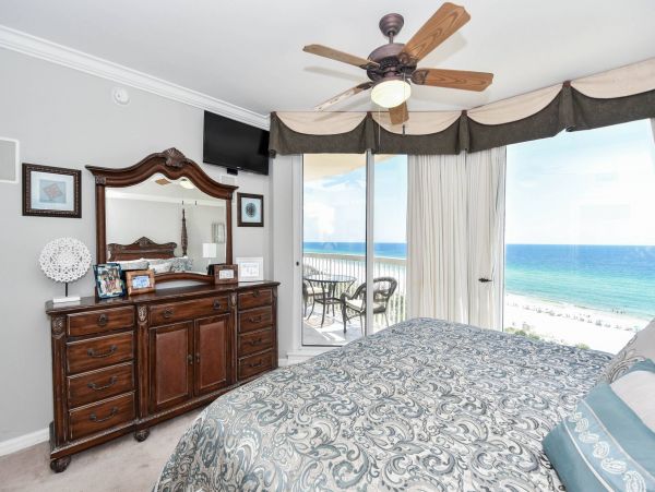 Destin Luxury Vacation Condo Stylish Views Pool