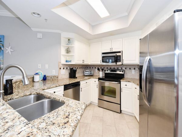 Destin Luxury Vacation Condo Stylish Views Pool