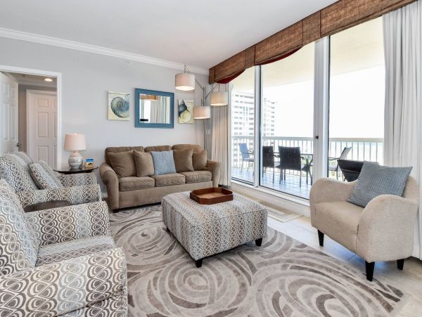 Destin Luxury Vacation Condo Stylish Views Pool
