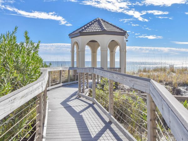 Destin Luxury Six Bedroom Vacation Pool Home