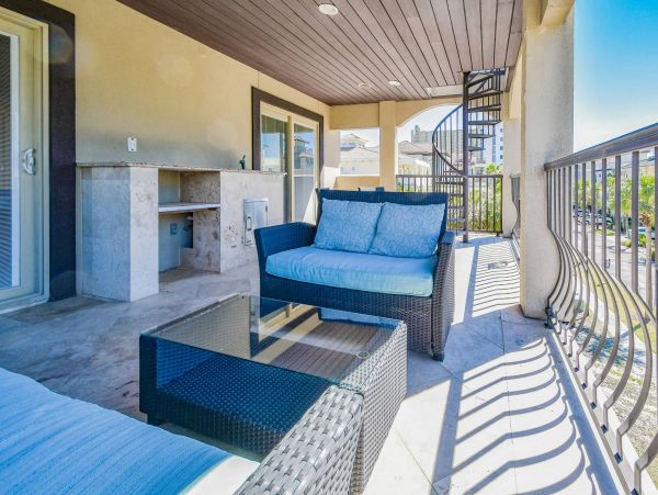 Destin Luxury Six Bedroom Vacation Pool Home