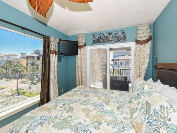 Destin Luxury Six Bedroom Vacation Pool Home