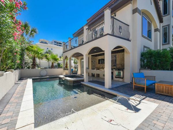 Destin Luxury Six Bedroom Vacation Pool Home