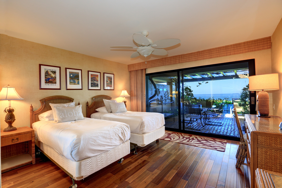Luxury Beachfront Three Bedroom Vacation Condo in Wailea
