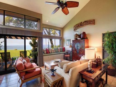 Luxury Beachfront Three Bedroom Vacation Condo in Wailea