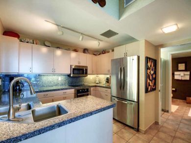 Luxury Beachfront Three Bedroom Vacation Condo in Wailea