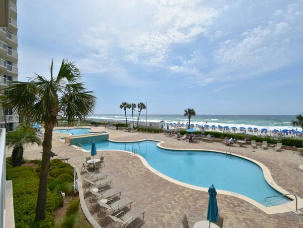 Three Bedroom Beachfront Condo Great Amenities Destin