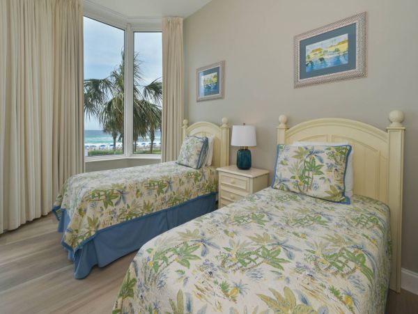 Three Bedroom Beachfront Condo Great Amenities Destin