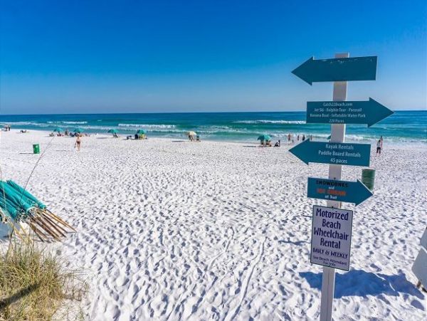 Destin Vacation Condo Three Bedroom Walk to Beach